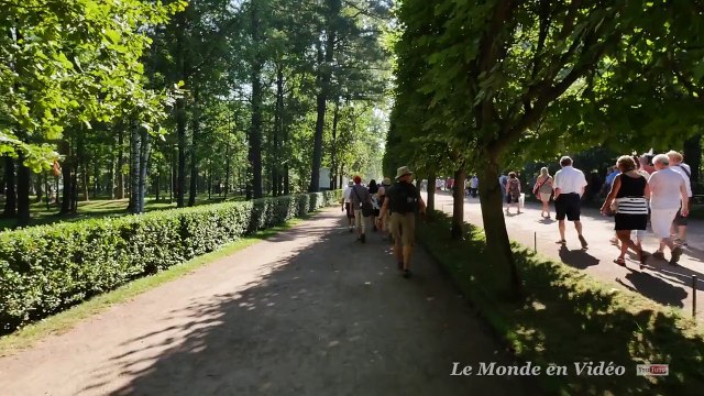 Le Palais de Peterhof , St Petersbourg , Russie ( Ultra 4K)