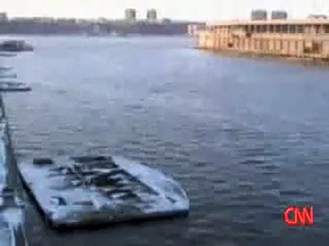 Actual Impact Crash of US Airways flight 1549 Caught on surveillance security camera