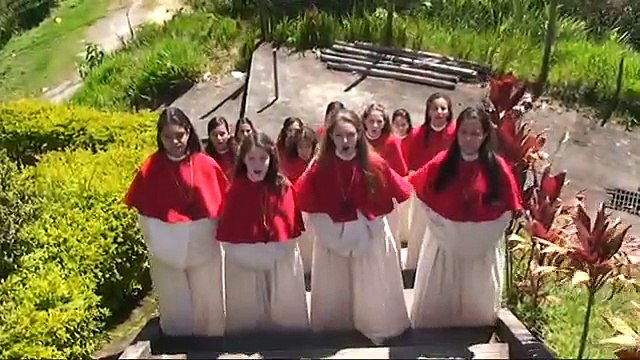 Ave Maria de Caccini (Vladimir Vavilov) MENINAS CANTORAS DE PETRÓPOLIS - Solo:Lorena Lélis