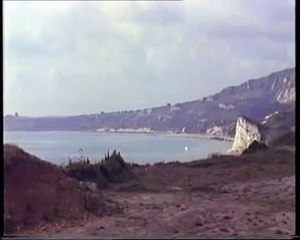 Southern Electric - Type HA/Class 71 locomotive at Folkestone Warren hauling the Golden Arrow