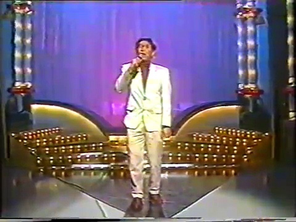 TV Host cant stop laughing at singer on sky star search