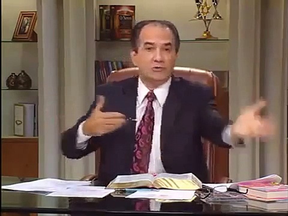 Silas Malafaia Defende Cair no Espirito e Detona Macedo