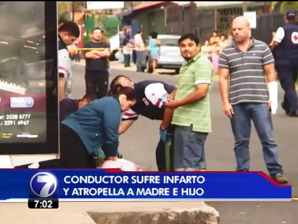 Madre de 16 años con su bebé en brazos murió atropellada por un chofer que sufrió un infarto