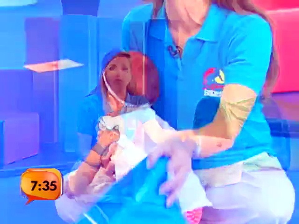 Ayude a ejercitar el equilibrio de su bebé con unos simples juegos