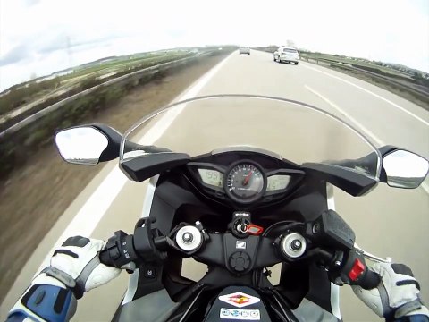 Honda VFR1200F - Topspeed on Autobahn