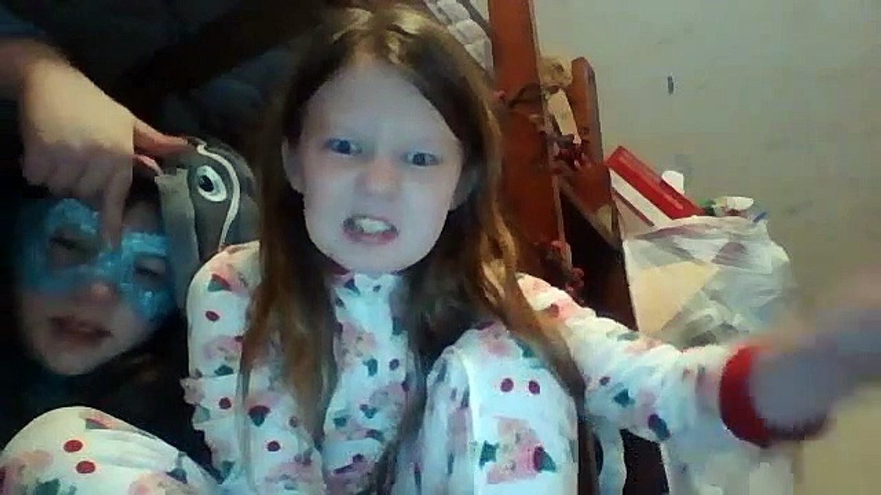 Webcam video from December 24, 2014 11:24 PM