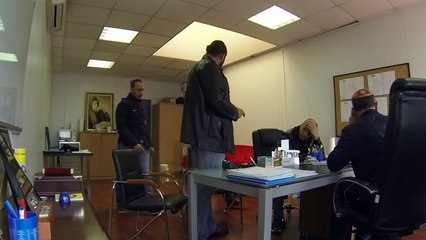 CRAME CRACHE: Raquette à Bobigny (caméra cachée)