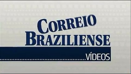 Passageiro flagra ônibus em movimento com portas abertas