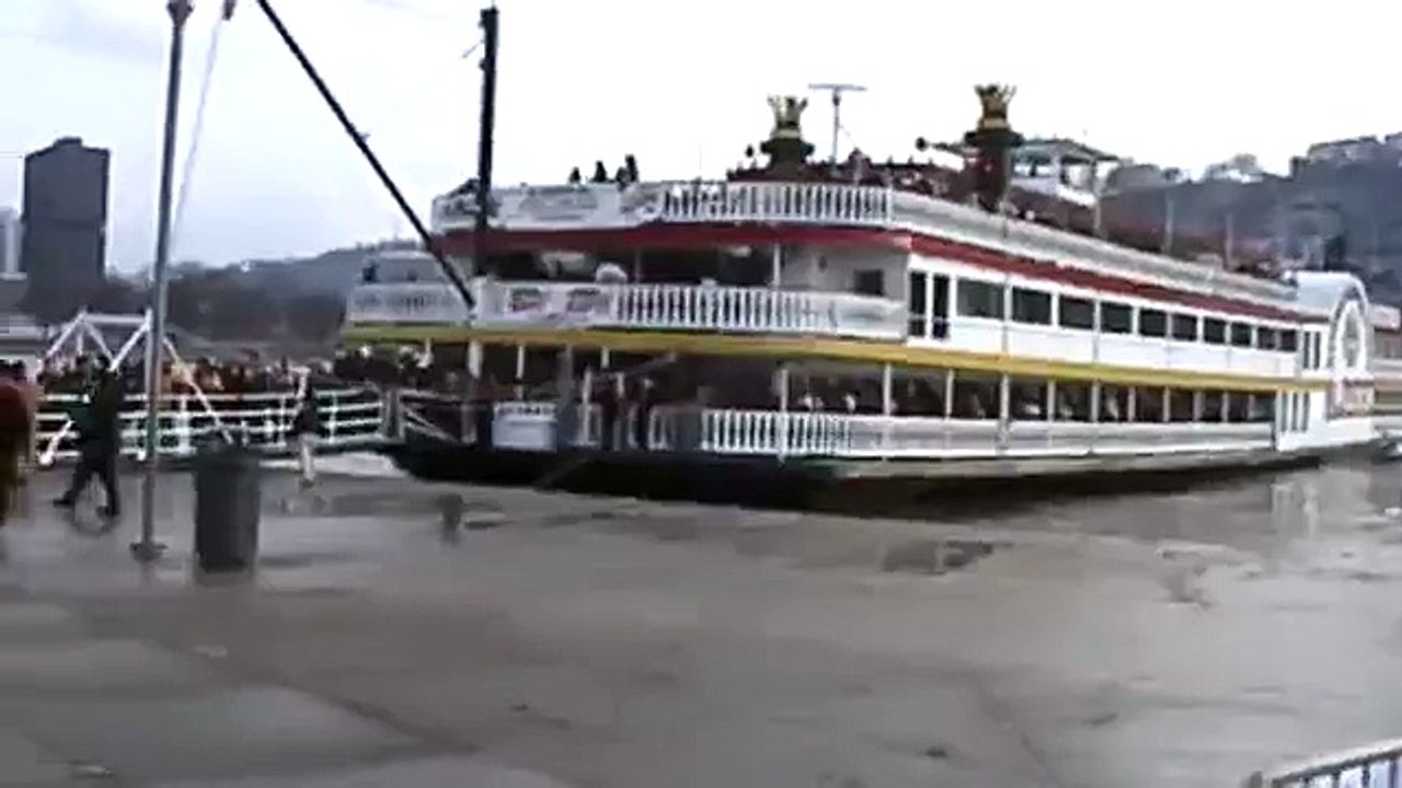 Fat girl fall