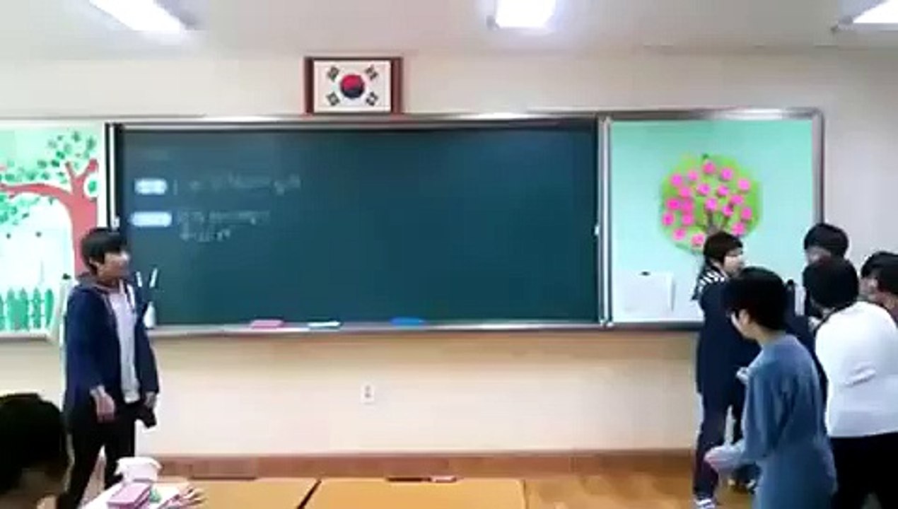 The elementary school knife fight