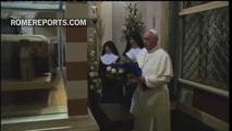 El Papa visita la tumba de Santa Clara de Asís, fundadora de la Orden de las clarisas