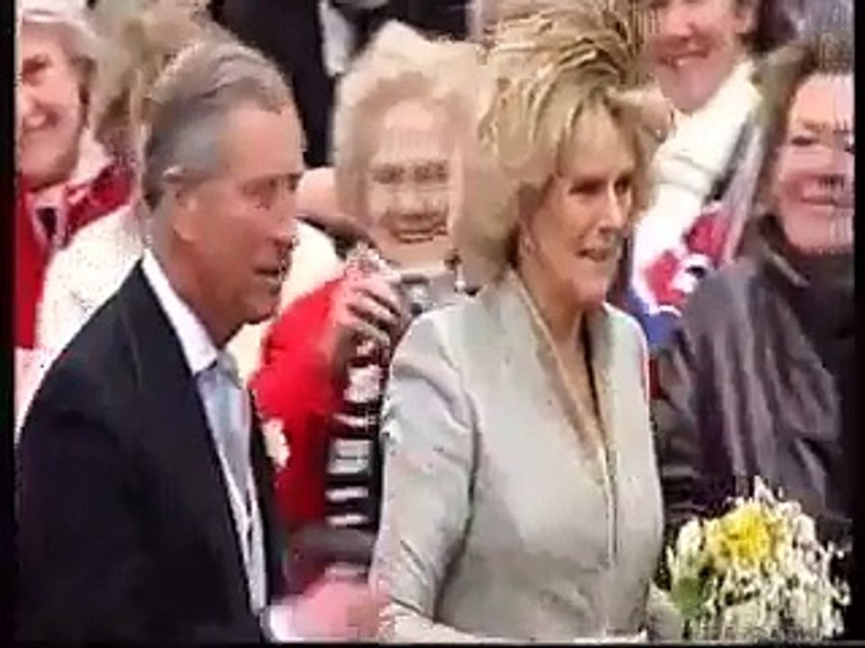 (7) Charles/Camilla wedding - Greeted by crowds of well-wishers.