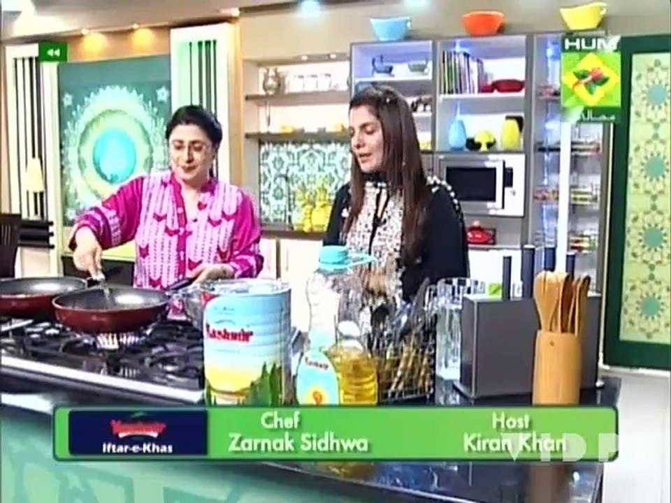 American Chop Suey _ Crunchy Fried Bananas With Kiran Khan