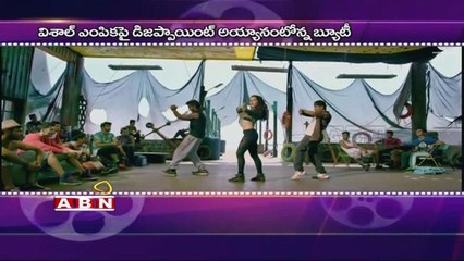 Shraddha kapoor and kangana ranaut catfight (01-07-2015)