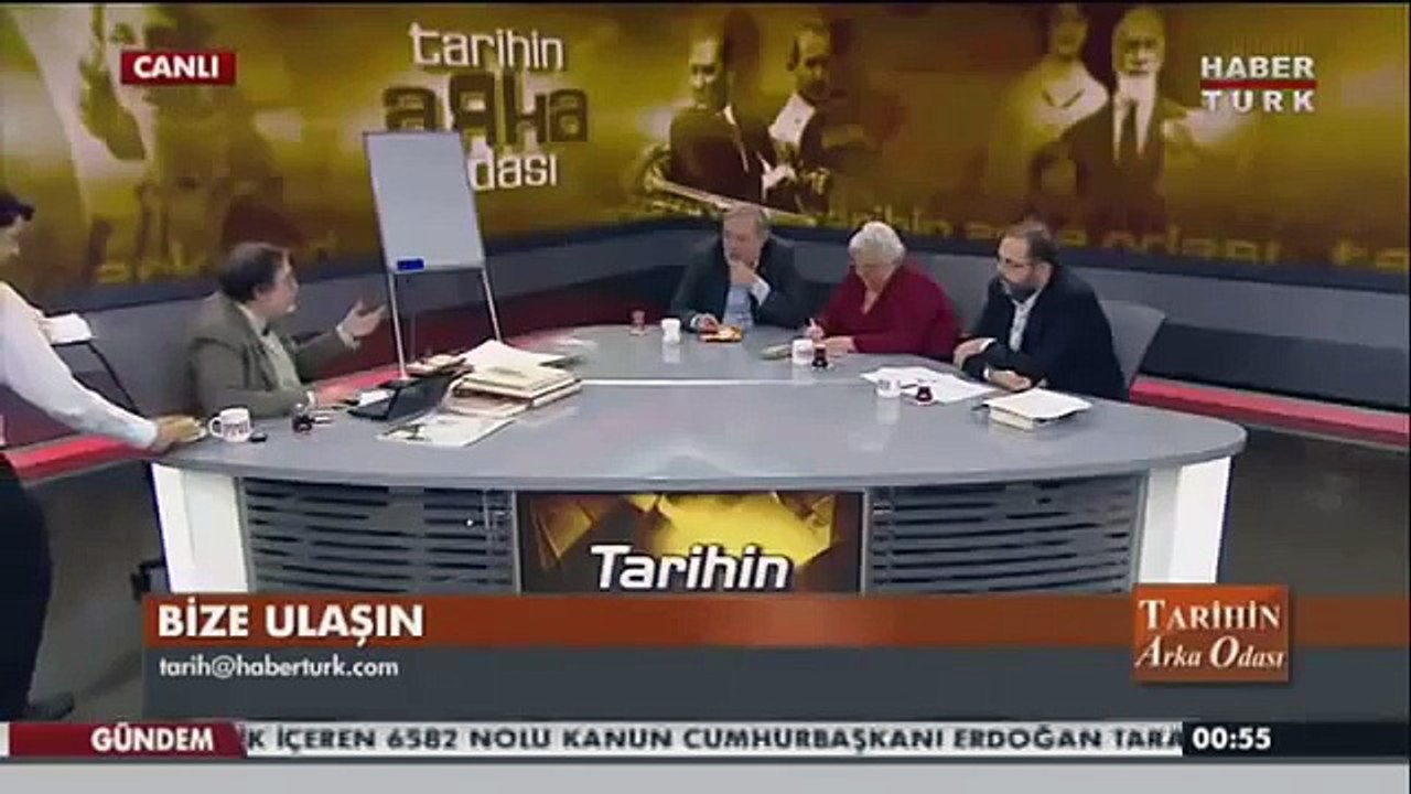 Osmanlıca'ya (Eski Türkçe) Hakaret Eden Seyirciye Murat Bardakçı Çok Fena Kızdı