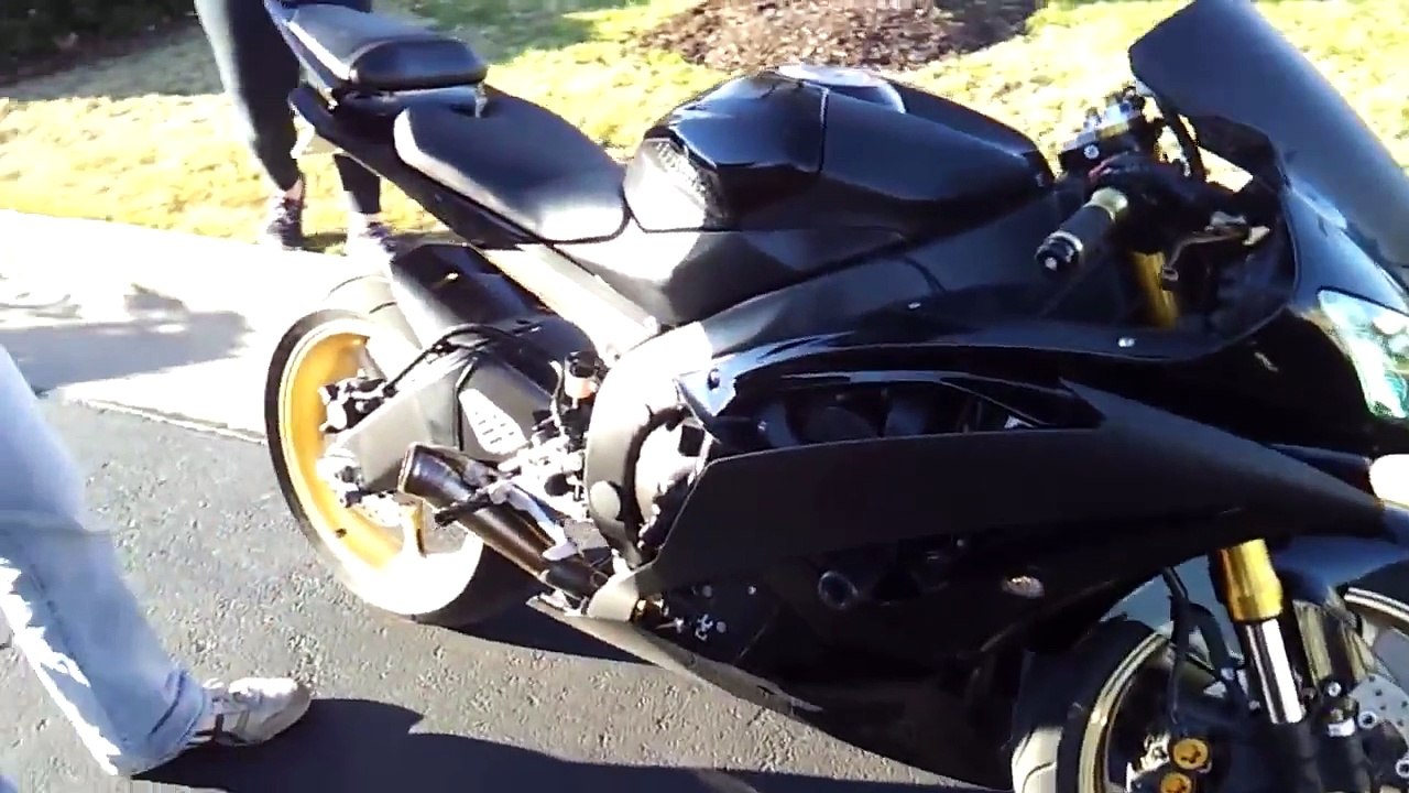 Noob Rides a 2009 Yamaha R6 for the 1st Time (My View)