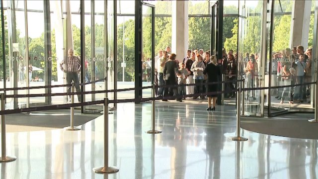 Größter künstlicher Tornado der Welt - Mercedes-Benz Museum in Stuttgart