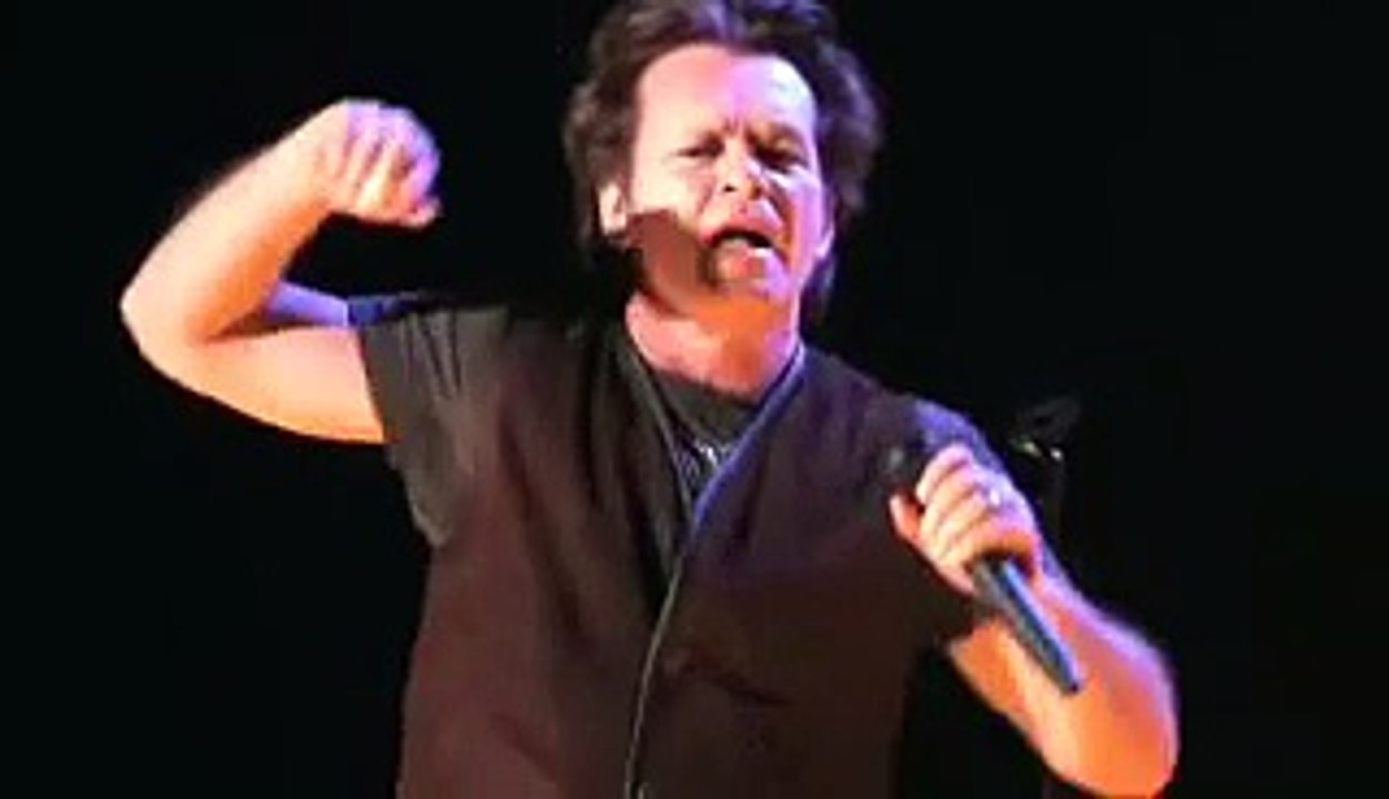 John Mellencamp - "Check It Out" LIVE