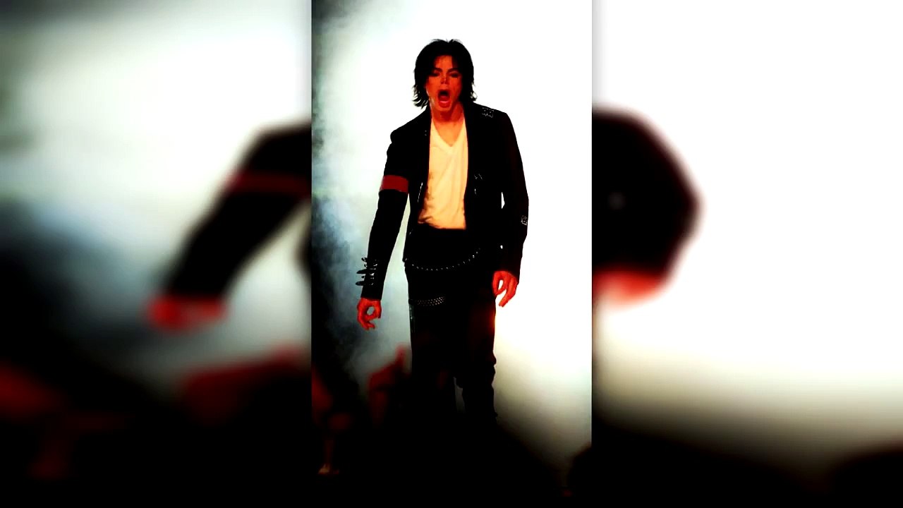 Michael Jackson - Bad (The Invincible World Tour 2001) (Studio Version)