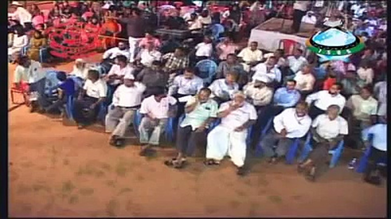Zakir Naik answering at Kerala University International Seminar, Quran and Modern Science (07/11)