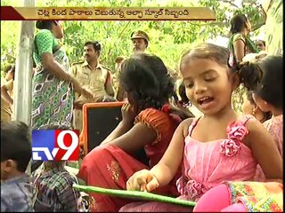 'Footpath School' continues with classes, students clash with officials