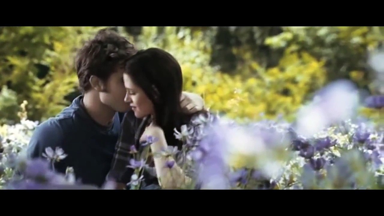Twilight Kisses: Edward and Bella
