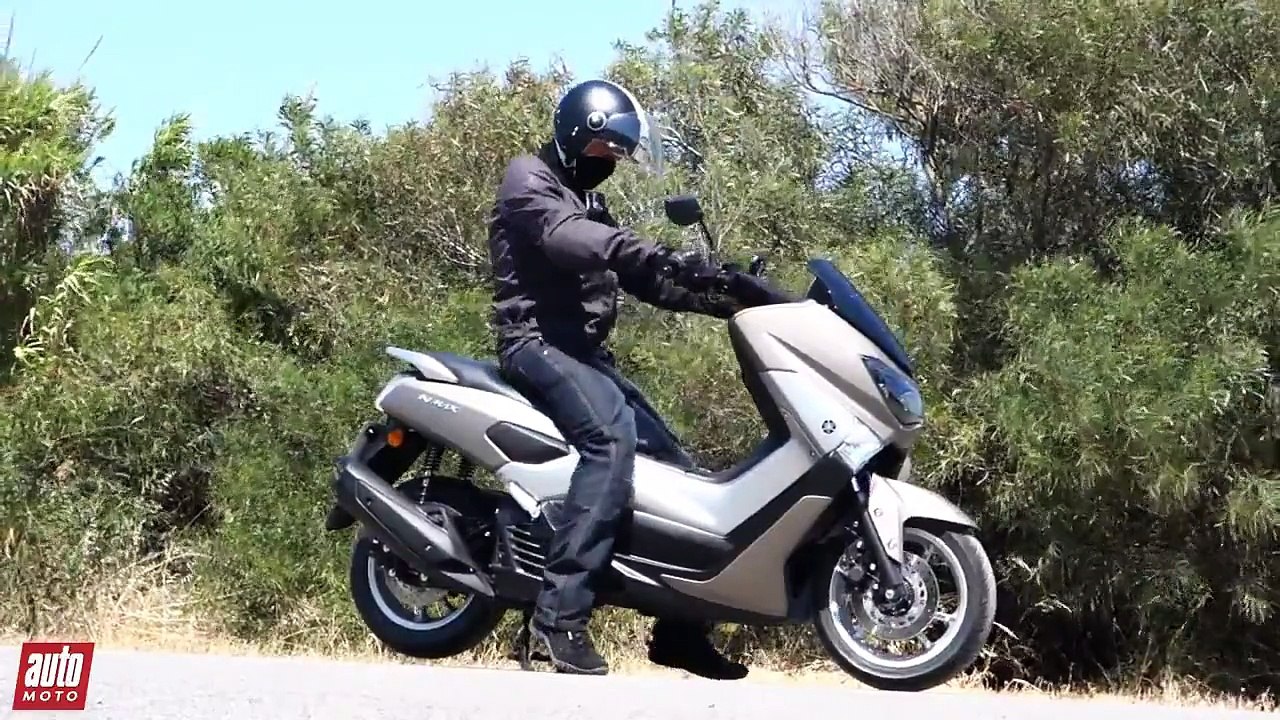 2015 Yamaha NMAX 125 cc : rival n°1 du Honda PCX Essai AutoMoto