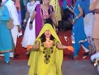 Verey Nice Pakistani wading Dance video 2015
