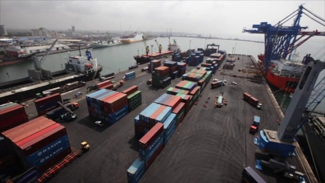 MPS Terminal arrivée de 2 STS-Bolloré Africa Logistics(Groupe Bolloré)