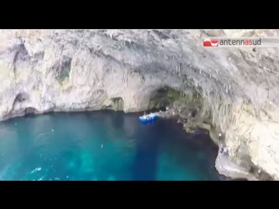 TG 30.06.15 "La Puglia in volo" è la prima cartoguida per l'avioturismo nei cieli pugliesi