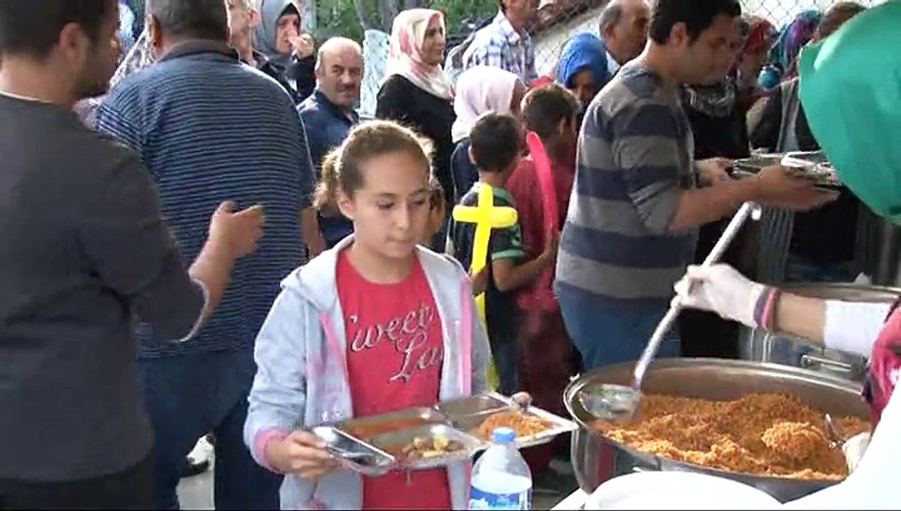 İftar Programları Hacıhalil ve Hüseyin Çelebi Mahalleleri İle Devam Etti
