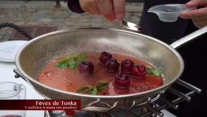 1 Mois, 1 Flambage - Cerises flambées à l’amaretto parfumées à la verveine et aux fèves de Tonka