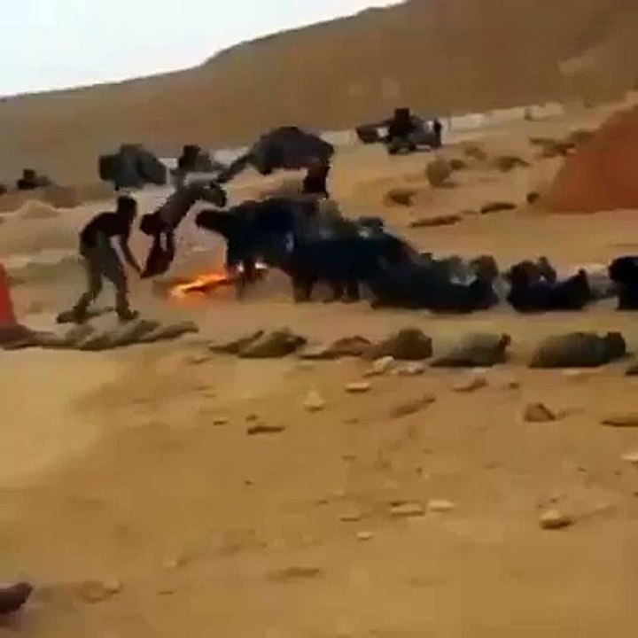 How is possible pak aremy fear from death see video pak army excercise