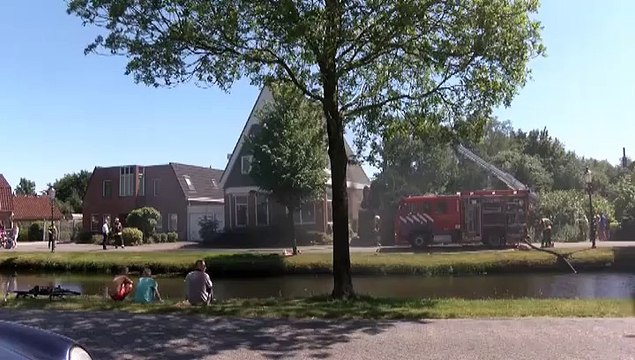 Beelden: Woonkamer door brand verwoest in Oude Pekela - RTV Noord