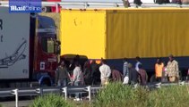 Calais migrants attempt to sneak onto lorries during strikes