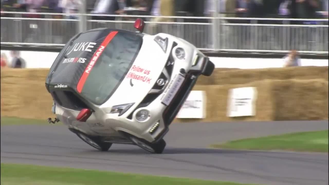 Il bat le record du monde de vitesse en deux roues