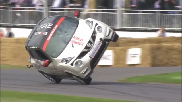 Il bat le record du monde de vitesse en deux roues