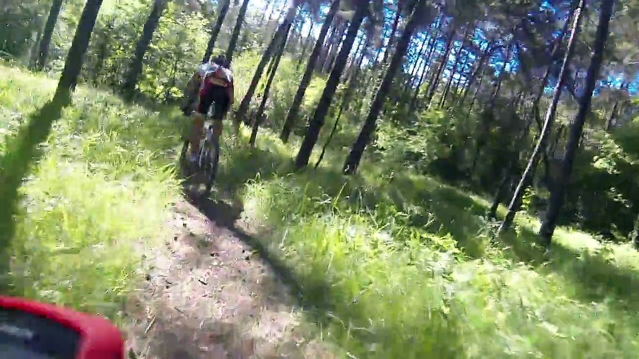 2015 - 06 LCO WE VTT - Raid des Cadoles - 14 descente puis single et montee