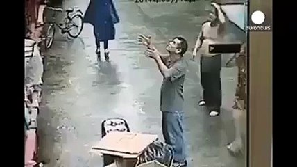 Man catches baby, and saves life?syndication=228326
