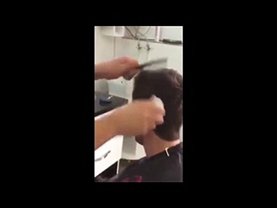 wao Crazy Barber CUTTING HAIRs with a LIGHTER