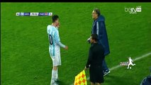 Messi gives some instructions to his Coach Tata Martino - Argentina vs Paraguay 6-1