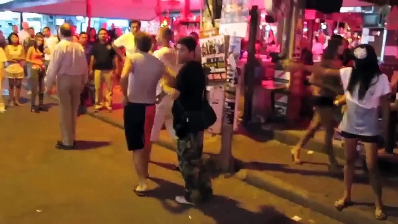 Guy bilks Thai Girl and gets punched (Mortal Kombat Edition 2013)
