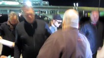 Robert Pattinson flies out of JFK airport hounded by Autographers & Paparazzi