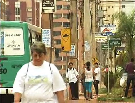 Falta parada de ônibus
