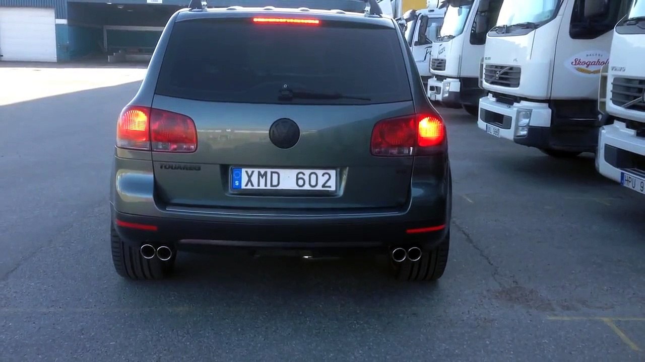 VW Touareg V8 straight pipes Start up