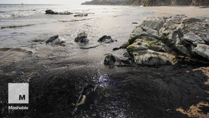 Broken pipeline spills oil on scenic central California coast