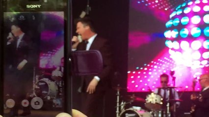 Rick Astley - Uptown Funk (live at Let's Rock London 27 June 2015)