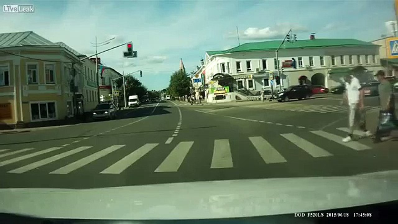 Encore un motard ninja ou chanceux ;)