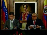 Firma de convenios binacionales Venezuela - Colombia. Chávez - Santos 3/5