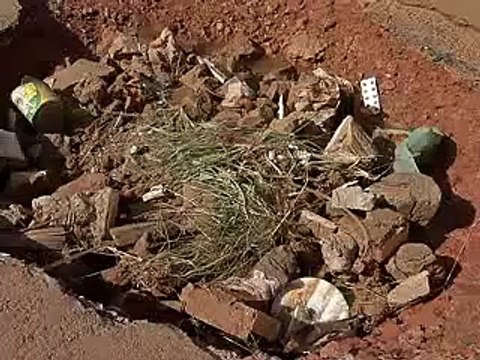 Jornal local: buracos gama